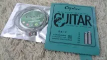 брилянтно зелено китара