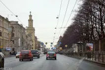 Подорож на машині з Москви до Пітера. машині