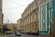 Подорож на машині з Москви до Пітера. машині