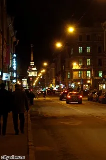 Подорож на машині з Москви до Пітера. подорож