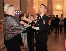 СЕЗОН БАЛІВ У САНКТ-ПЕТЕРБУРГСЬКОМУ СУВОРІВСЬКОМУ ВІЙСЬКОВОМУ УЧИЛИЩІ ПРОДОВЖУЄТЬСЯ військовому