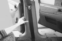 Зняття та встановлення облицювань салону - Daewoo Lanos встановлення