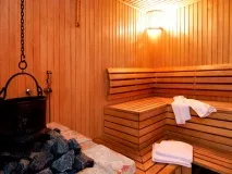 Порівняння фінської сауни та української лазні від сауни