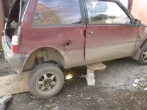 Сморід бензину в салоні тому