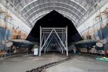 рушащи самолетоносачи