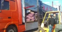 Автоперевезення товарів за допомогою довантаження довантаження