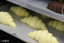 його