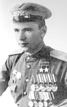 Скоморохов Микола Михайлович - військовий льотчик двічі Герой Радянського Союзу - Червоні соколи скоморохов