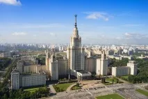 Головна будівля МДУ – одна із Сталінських висоток будівля