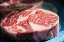 Інфіковані продукти в Україні під забороною опинилися американські стейки - ОКО ПЛАНЕТИ забороною