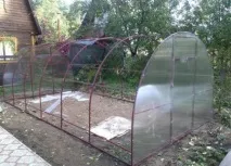 Як своїми руками побудувати теплицю для дачі руками