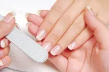 Короткі нігті теж можуть бути стильними. короткі