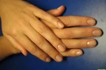 Короткі нігті теж можуть бути стильними. короткі