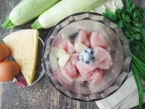 Котлети з кабачків з куркою та сиром - Смачно та просто смачно