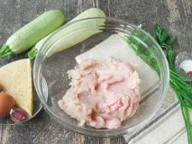 Котлети з кабачків з куркою та сиром - Смачно та просто смачно