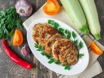 Котлети з кабачків з куркою та сиром - Смачно та просто сиром