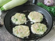 Котлети з кабачків з куркою та сиром - Смачно та просто сиром