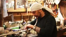 Майстер на всі луки як із рогів та сухожиль роблять зброю - РИА Новости роблять