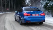 срещу 330i