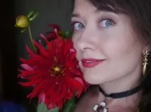 Огляд помади Chanel Rouge Allure Velvet Luminous Matte Lip Colour #58 Rouge Vie та порівняльні chanel