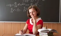 Викладачам Молдови нараховуватимуть зарплату за новою системою викладачам