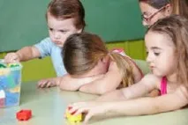 Дитина боїться дітей у садочку, що робити боїться