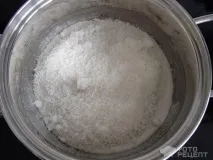 Рецепт Домашні цукерки Рафаелло, з сухим молоком та кокосовою стружкою сухим
