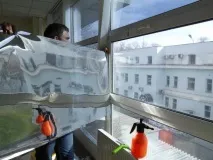 Сонцезахисна плівка штора для вікон функції та особливості монтажу плівка