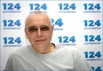 Поради майстра видаляємо надлишки монтажної піни, утеплюємо підлогу і позбавляємось його скрипу видаляємо