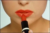 Страшні наслідки використання косметики вона залишає в організмі 2 кг хімії на рік вона