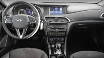 Тест-драйв Infiniti Q30 AWD 2, 0 AT Infiniti