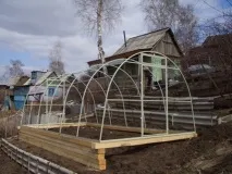 Теплиця своїми руками із пластикових труб під плівку та полікарбонат інструкція з фото руками