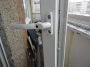Встановлення двосторонньої балконної ручки ручки