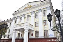 Тюменська поліція повісила собак на кінолога повісила