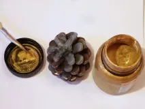 Декоруємо шишки за допомогою старих свічок – Ярмарок Майстрів свічок
