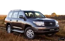 Джипи Тойота відмінно поводяться на бездоріжжі та на дорозі, Кросовери та позашляховики поводяться