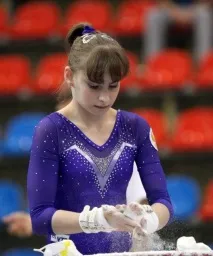 Мама гімнастки-чемпіонки Анастасії Гришиної вигнала її та залишила без грошей. мама