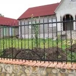Варіанти оформлення кованих огорож оформлення