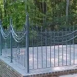 Варіанти оформлення кованих огорож паркану