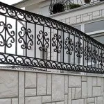 Варіанти оформлення кованих огорож паркану