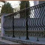 Варіанти оформлення кованих огорож оформлення