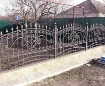 Варіанти оформлення кованих огорож огорож