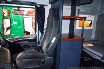 Капотний МАЗ 6440РА екскурсія до кабіни. екскурсія