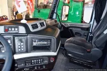 Капотний МАЗ 6440РА екскурсія до кабіни. 6440ра