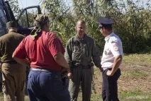 побили
