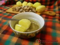 Картопля-гармошка зі свининою та грибами у мультиварці мультиварці