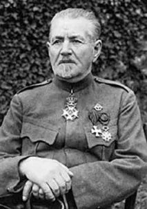 Караул довжиною 9 років. років