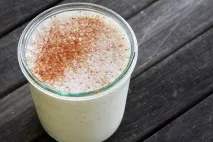Кефір з корицею та імбиром. імбиром