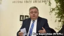 Куди і чому йдуть лідери опозиції опозиції