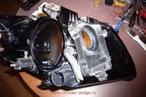 Ксенонові лінзи Bosh на Dodge Caravan 2001-2007 caravan